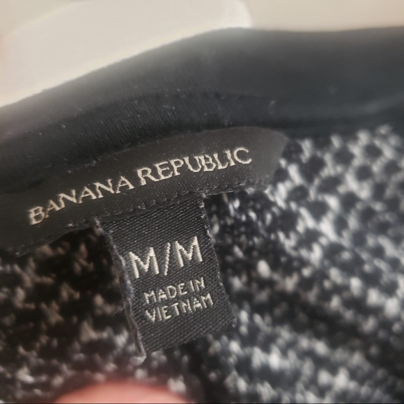 🧩Banana Republic Navy Soft Fleece Long Sleeve Top - Picture 3 of 6